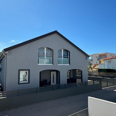 Apartmani Ivano Vir Εξωτερικό φωτογραφία